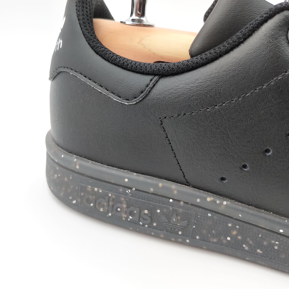 Adidas Stan Smith noir avec semelle pailletée