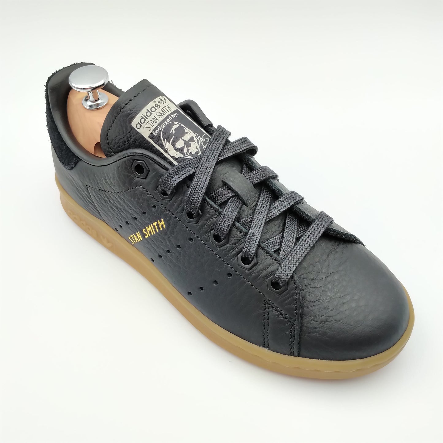 Adidas Stan Smith cuir noir et semelle marron