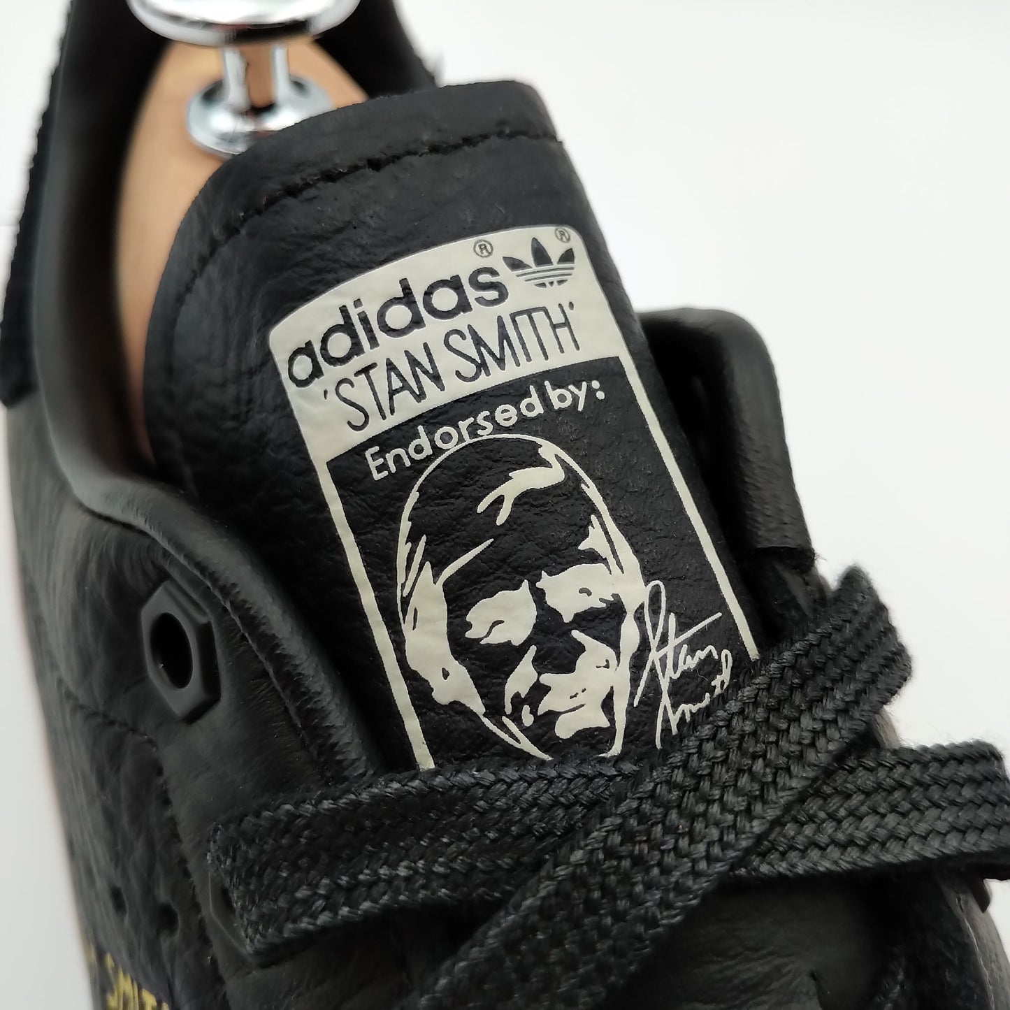 Adidas Stan Smith cuir noir et semelle marron