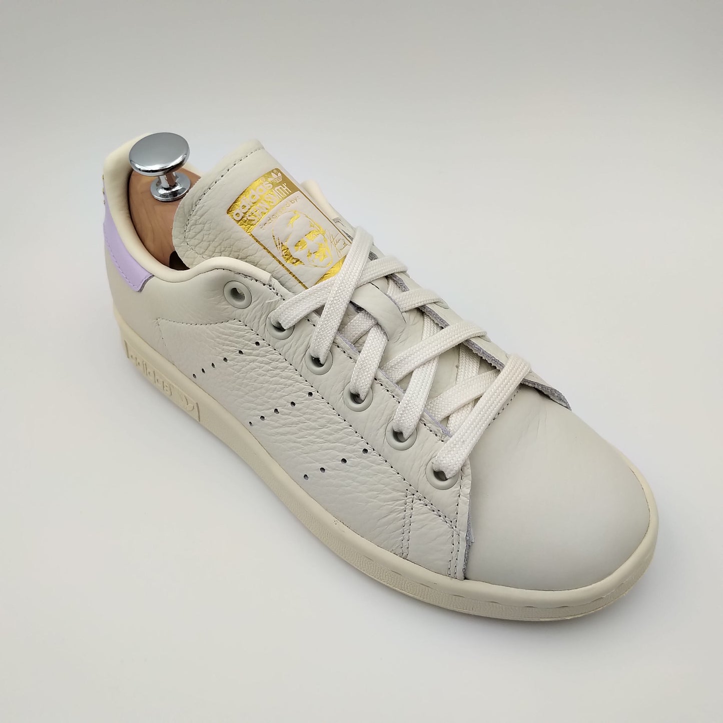 Adidas Stan Smith cuir beige crème et talon lila