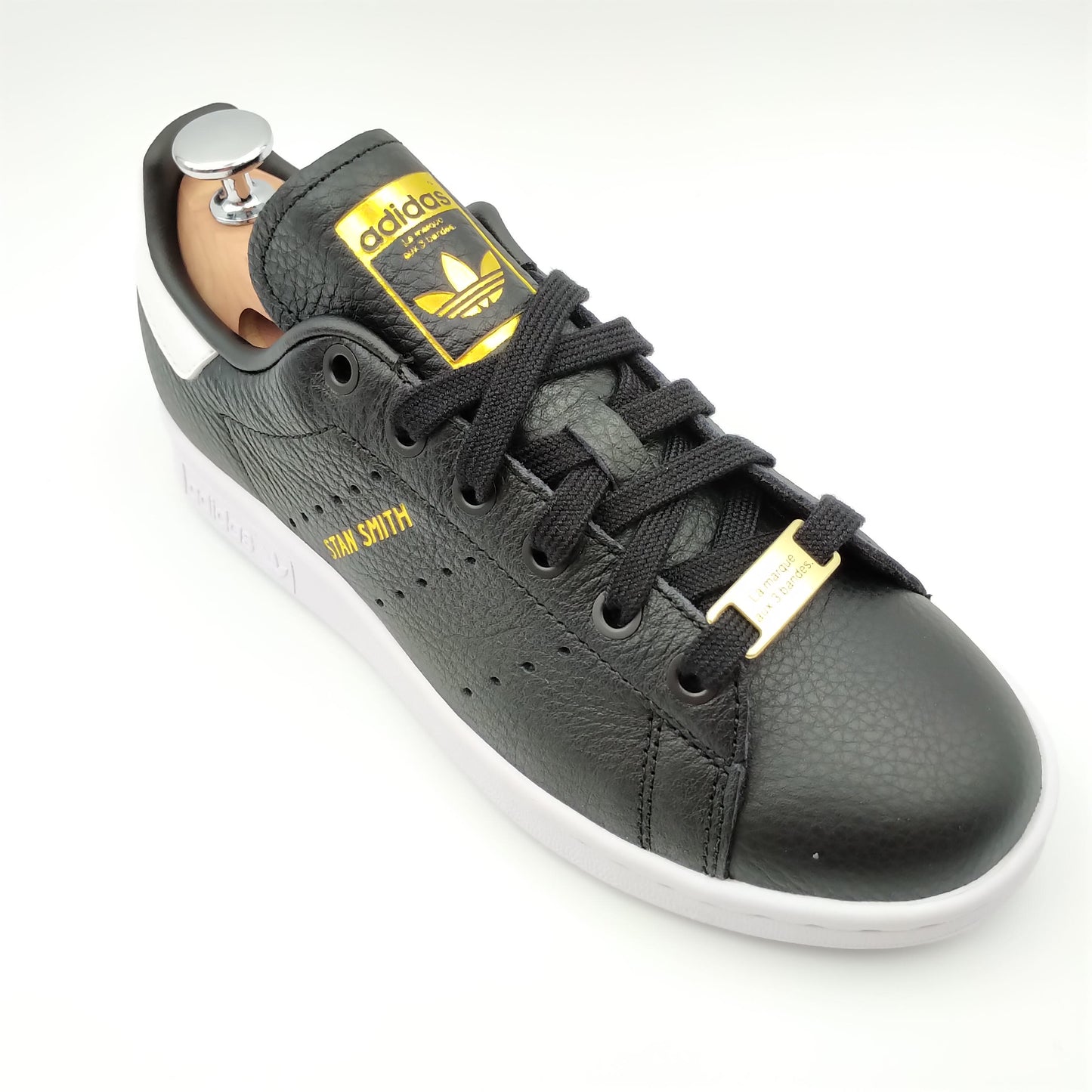 Adidas Stan Smith cuir noir et blanc et motifs dorés
