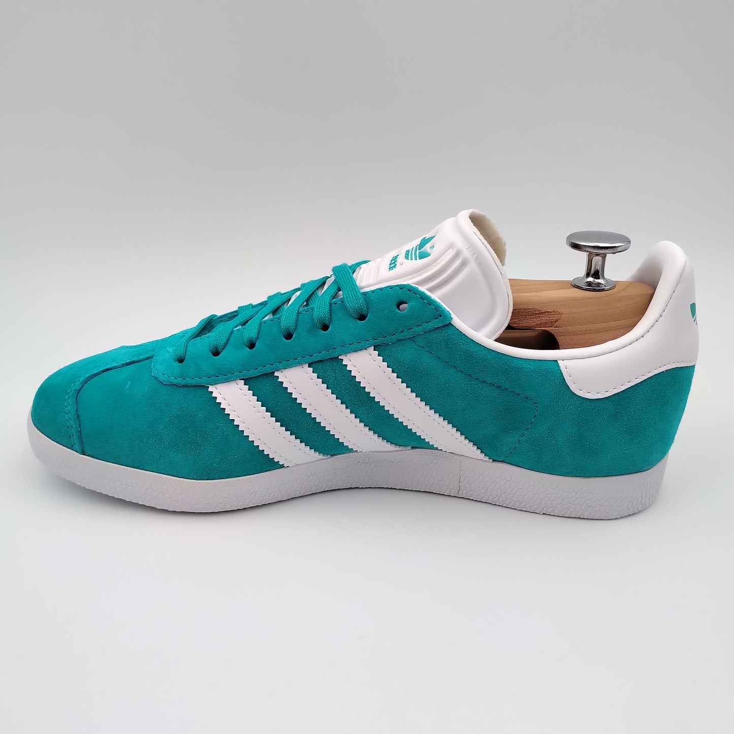 Adidas Gazelle vert émeraude et bandes blanches
