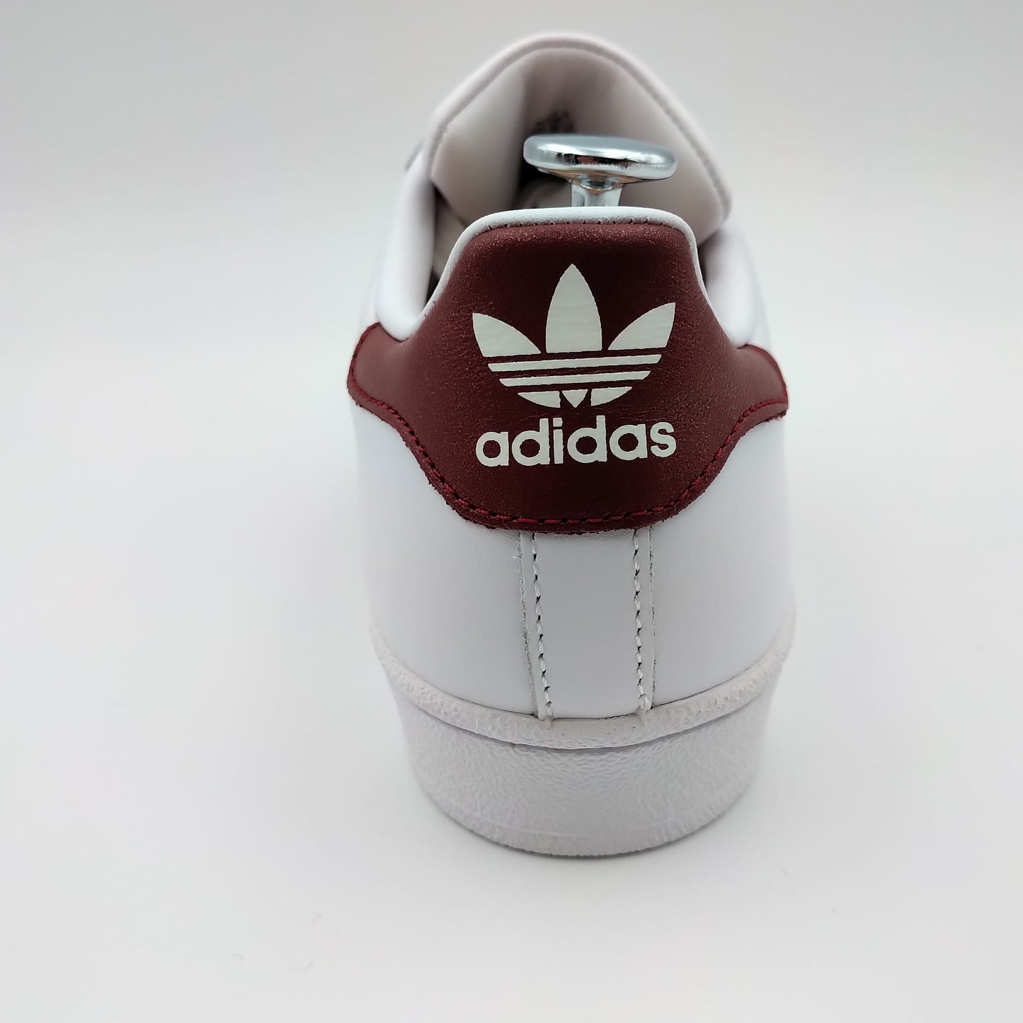 Adidas Superstar cuir blanc et bandes bordeaux