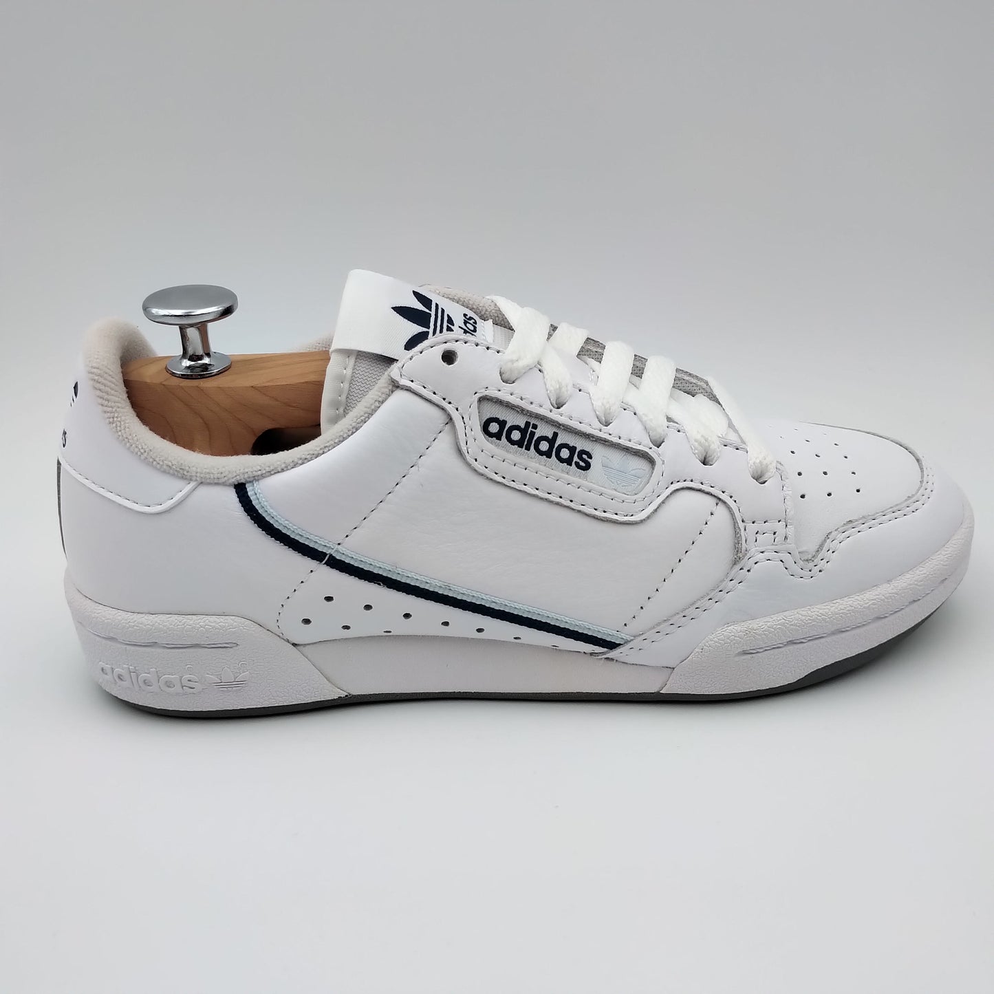 Adidas Continental 80 avec bandes et logo bleu