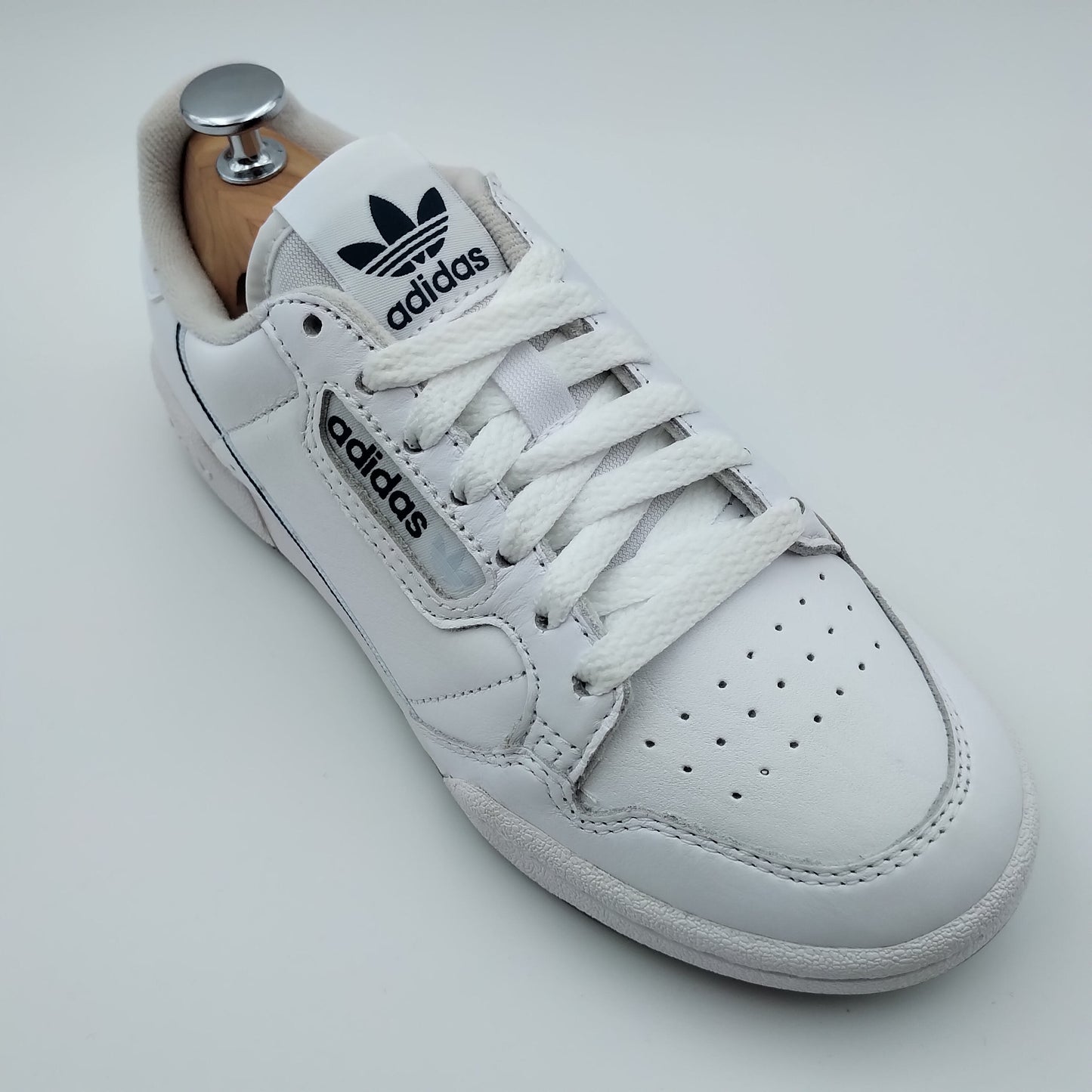 Adidas Continental 80 avec bandes et logo bleu