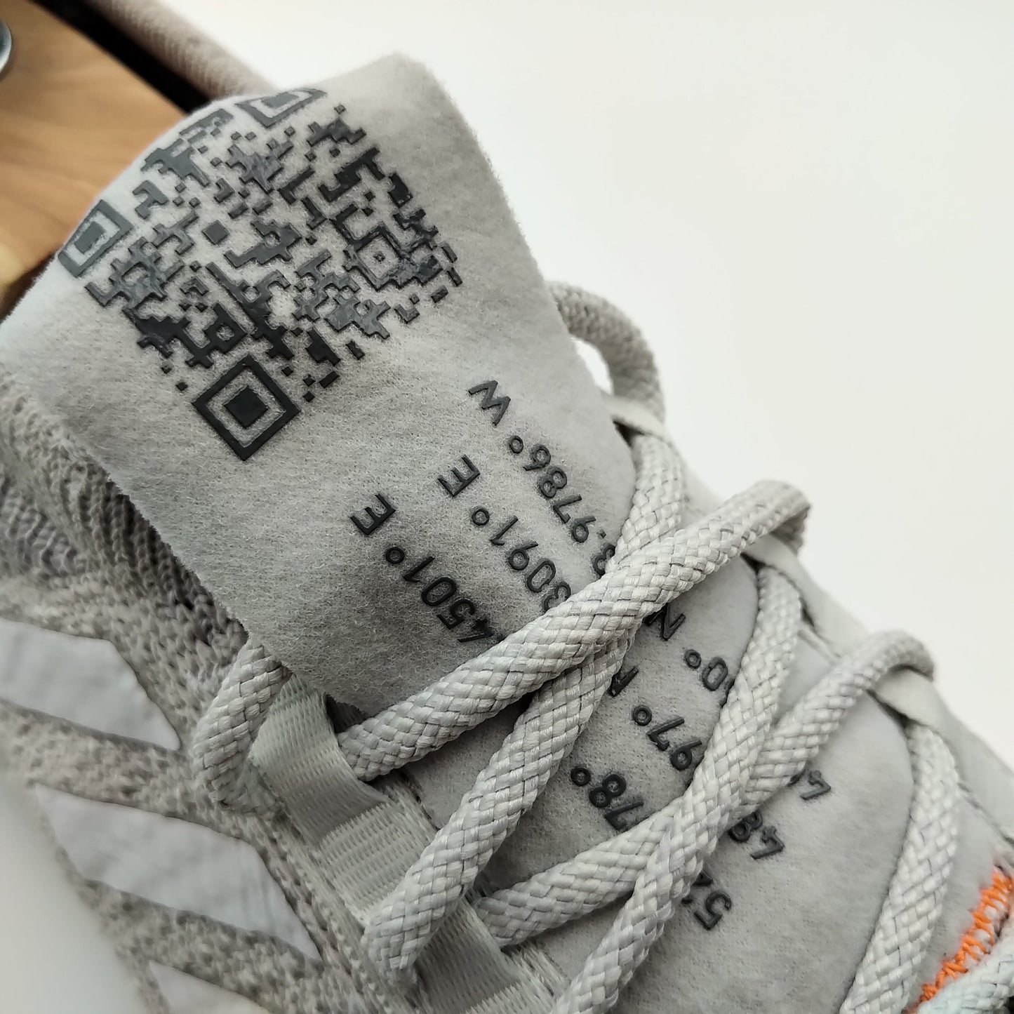 Adidas PulseBoost HD grise et orange