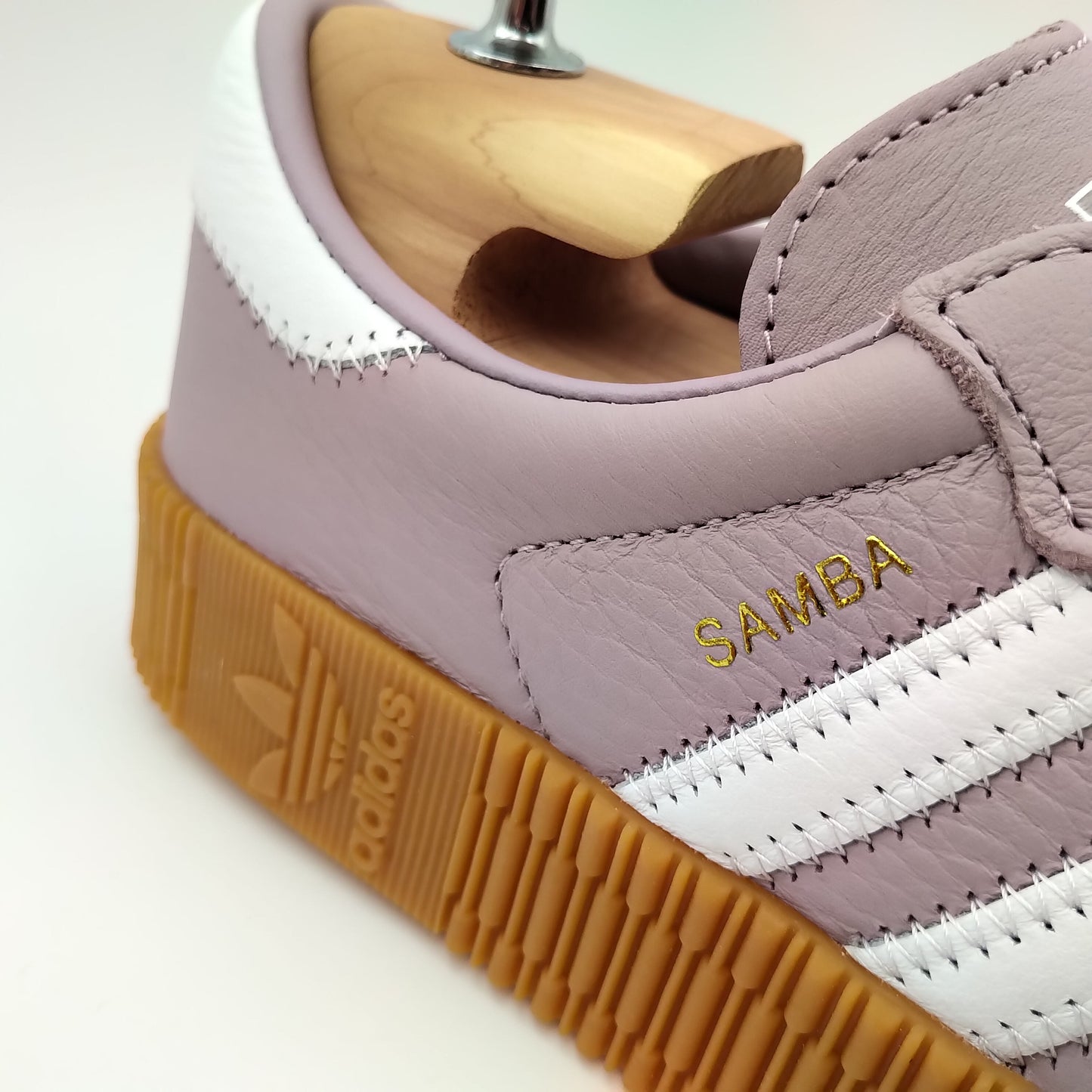 Adidas Sambarose cuir rose et bandes blanches