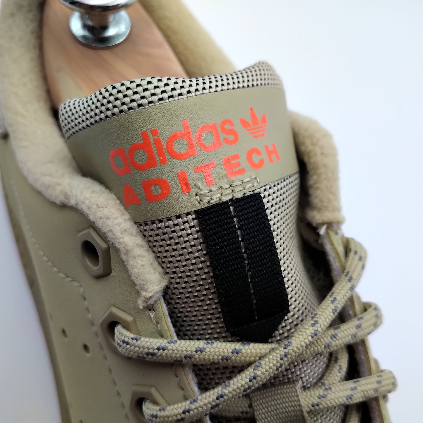 Adidas Stan Smith édition limitée Aditech