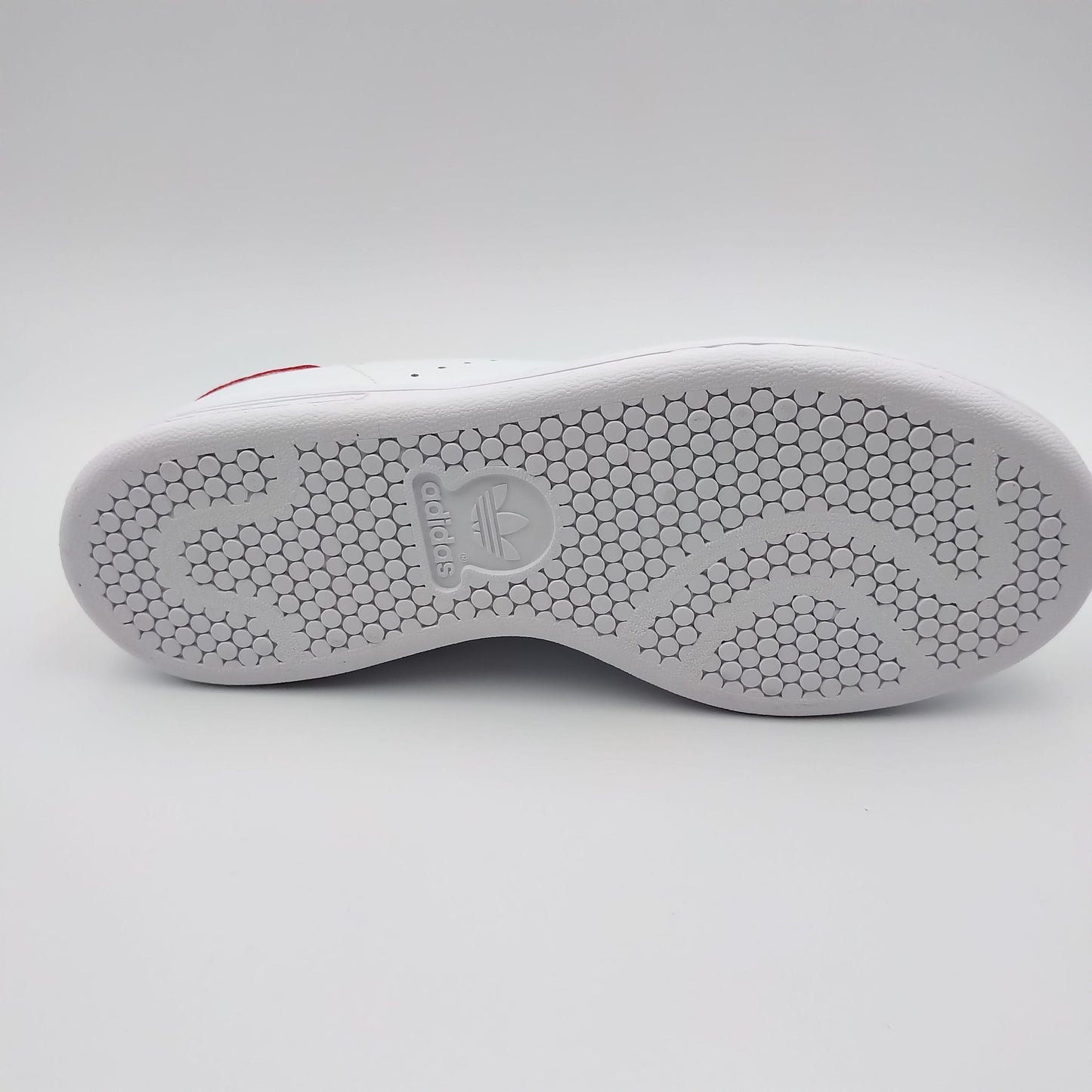 Adidas Stan Smith blanche avec talon rouge magenta