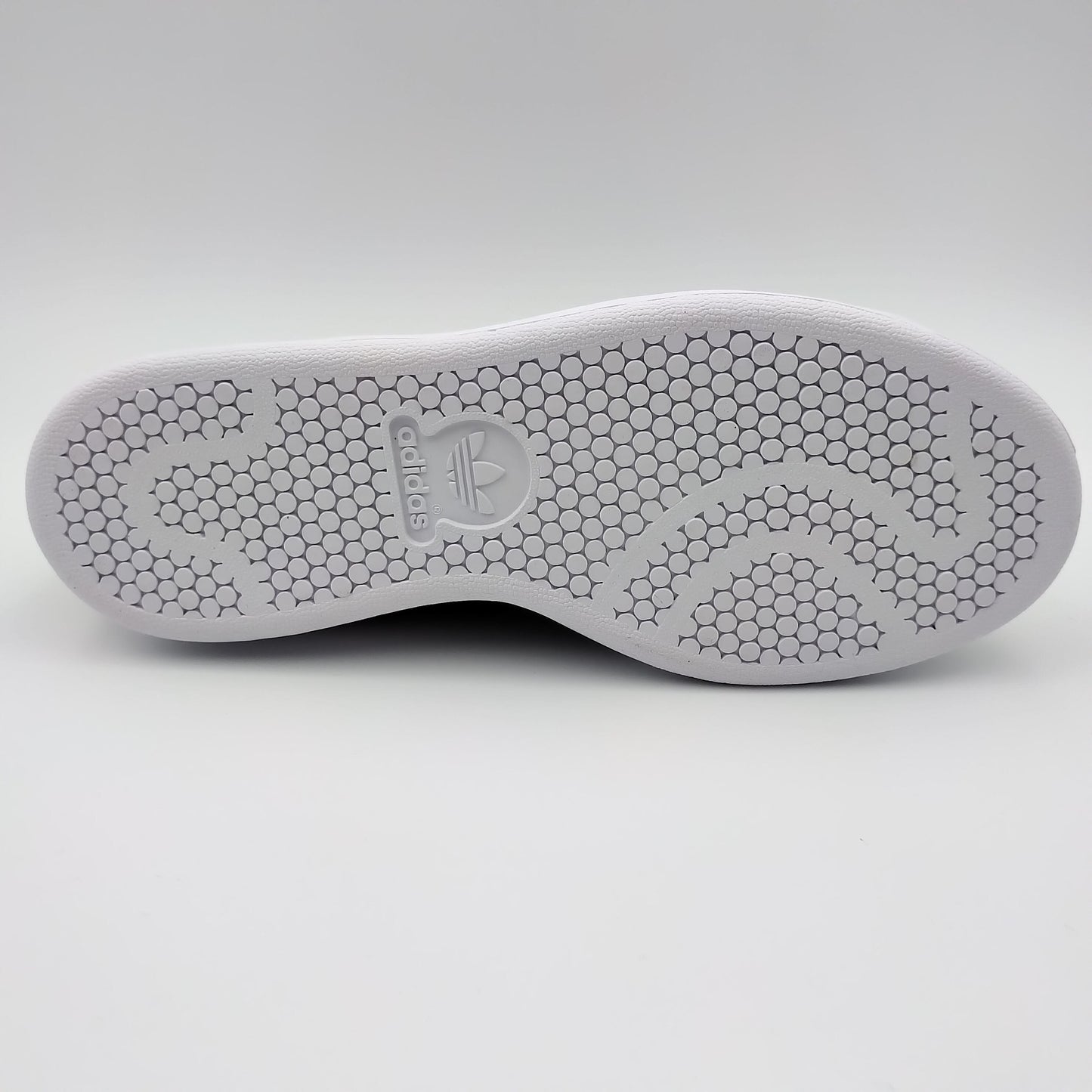 Adidas Stan Smith cuir noir et blanc et motifs dorés