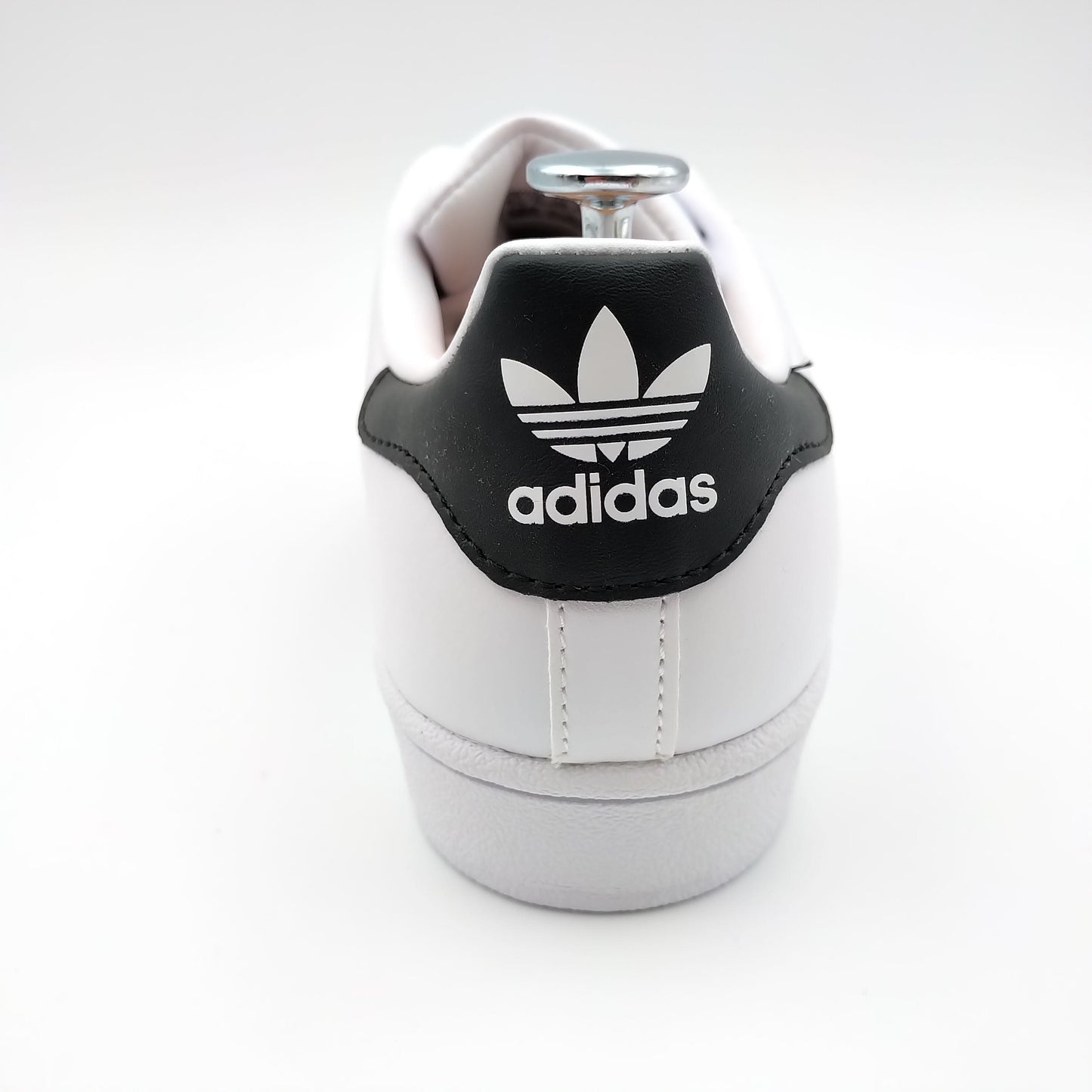 Adidas Superstar Metal Toe cuir blanc et coquille argentée