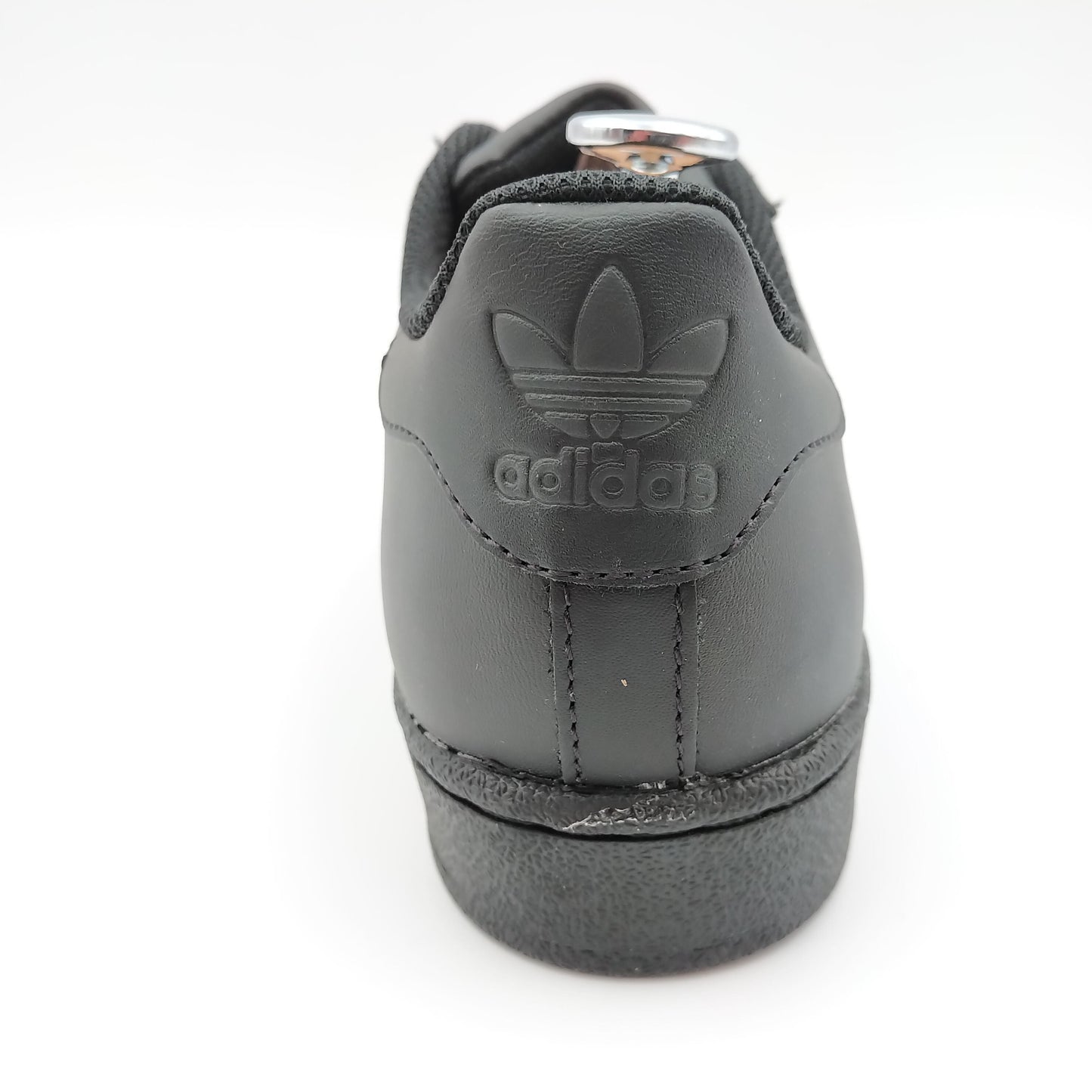 Adidas Superstar noir intégral