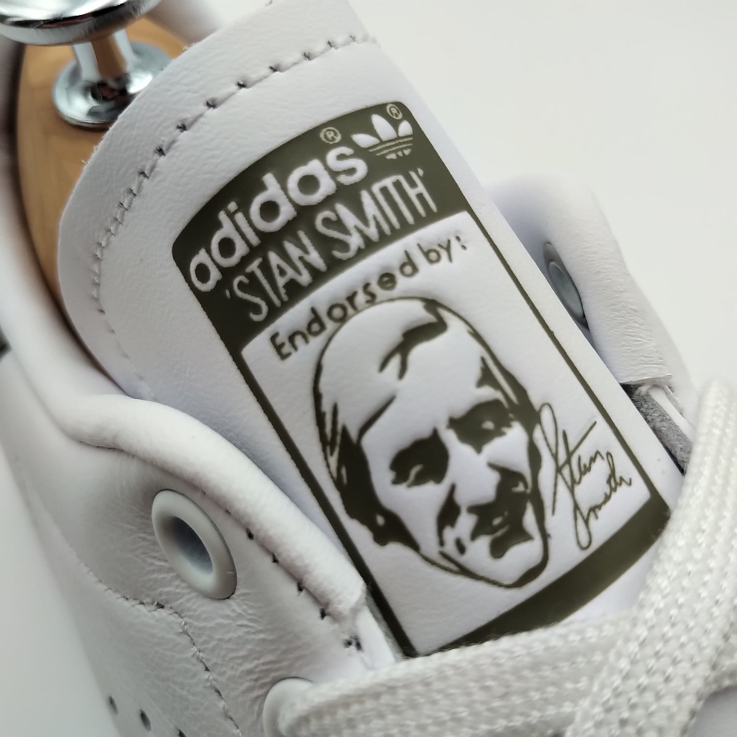 Adidas Stan Smith cuir blanc et talon kaki