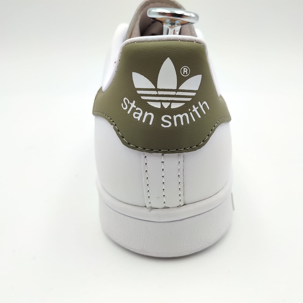 Adidas Stan Smith cuir blanc et talon kaki