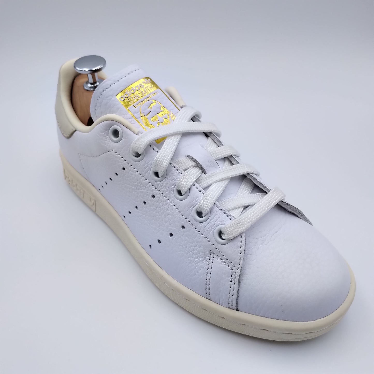Adidas Stan Smith cuir blanc et semelle beige