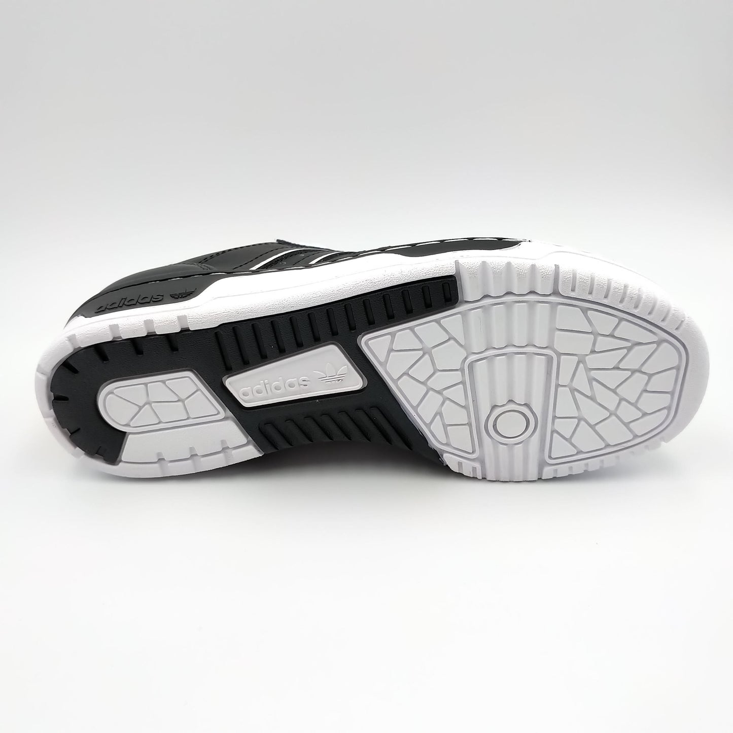 Adidas Rivarly noir avec bandes blanches fines