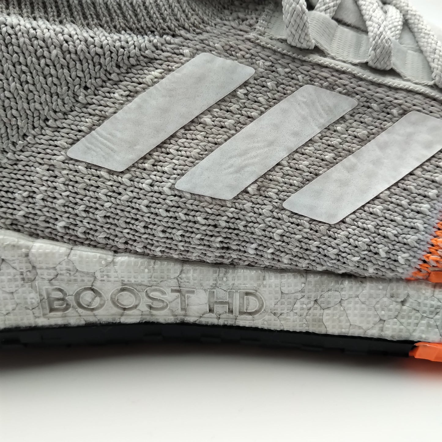 Adidas PulseBoost HD grise et orange