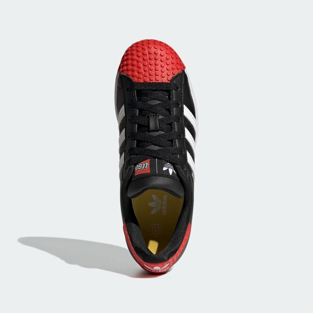 Adidas Superstar édition limitée LEGO noir et rouge